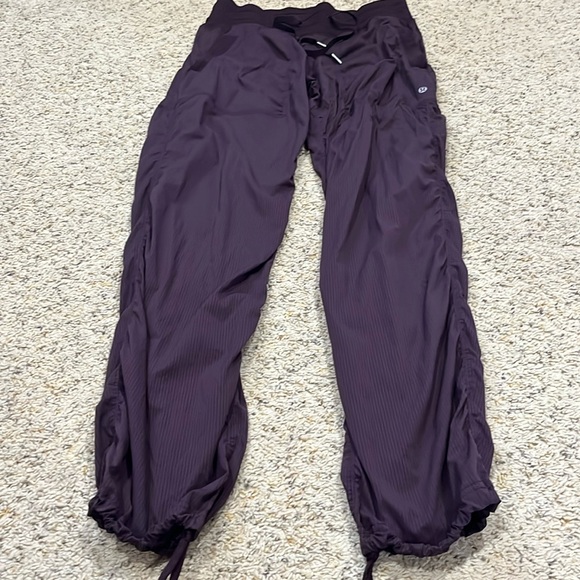 lululemon athletica Pants - Lululemon Dance Pants sz 6